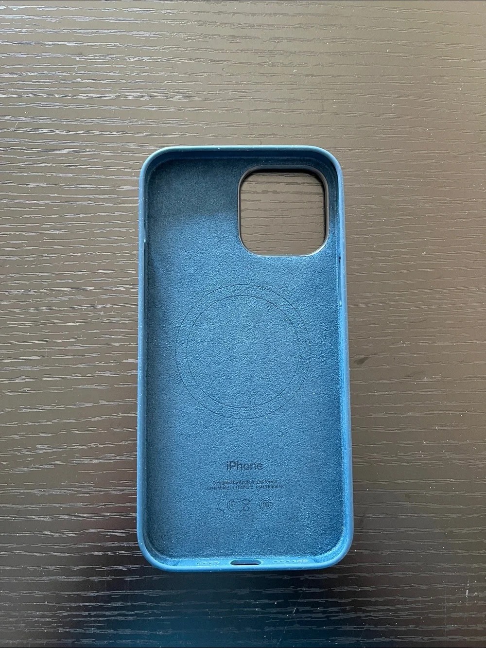 Apple iPhone Blue Silicone Case with MagSafe iPhone 13 Pro Max